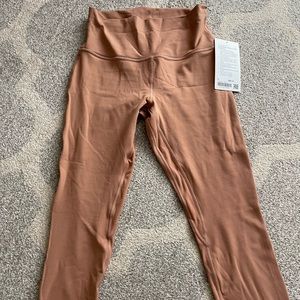 Lululemon align HR crop 23